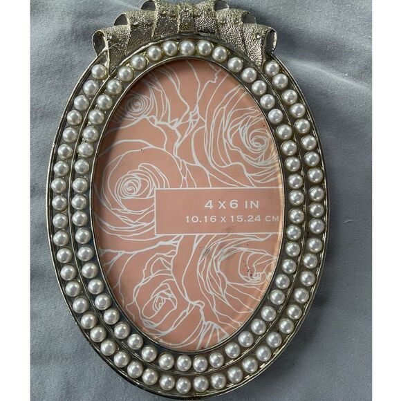 Silver Metal Picture Frames with Pearls and Rhinestones - Picture 2 of 4